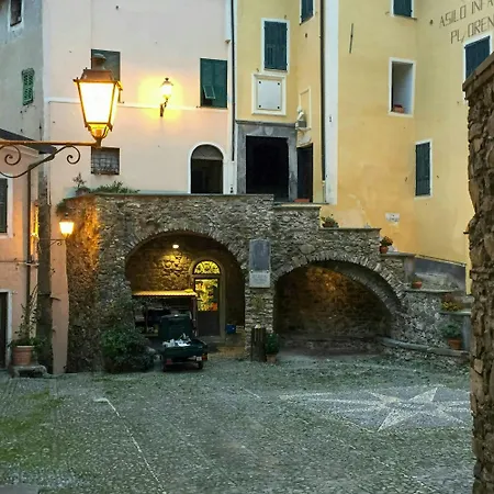 Mountain Village With Views Of Monte Torragio Dom wakacyjny