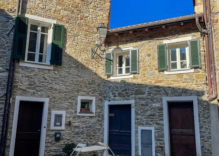 Mountain Village With Views Of Monte Torragio 度假居 Castel Vittorio