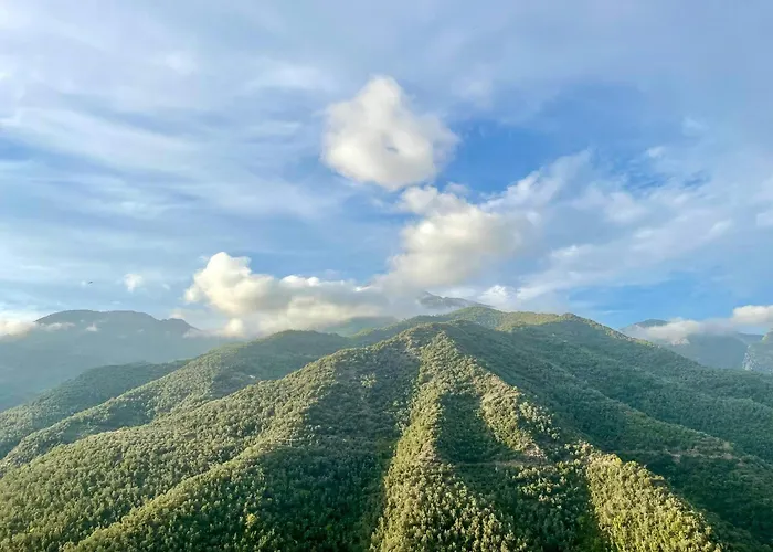 Mountain Village With Views Of Monte Torragio 度假居 *